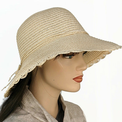 214 Pretty straw travel hat with scalloped edge, wide brim, three colours