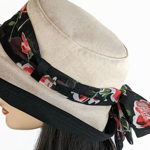 Add an extra scarf for your hat - black roses
